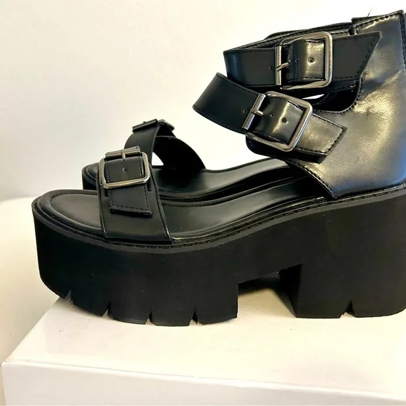 Buckle Flat-forms Wedge Sandals, Black Size 40(8) - Picture 3 of 8